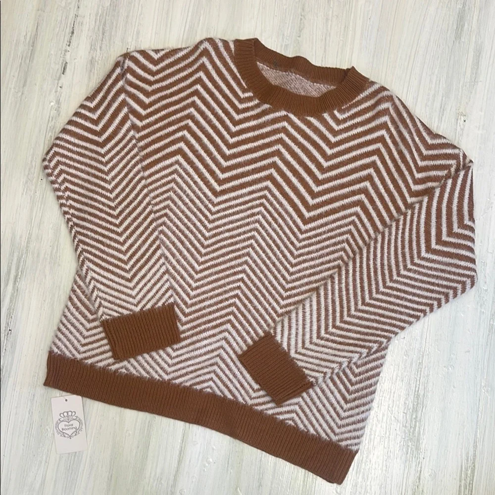 Boutique Brown and White Chevron Fuzzy Soft Sweater Sz S
